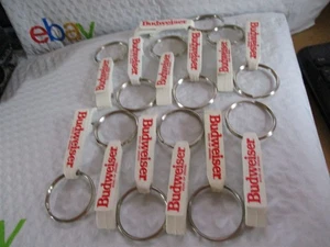 Budweiser Rey de Cervezas Publicidad Blanco Rojo Llavero Abridores de Botellas Lote de 13 - Imagen 1 de 4