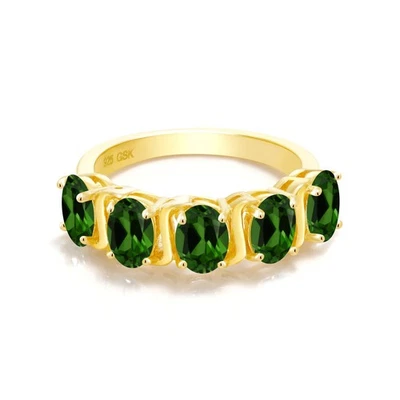 Anillo de plata enchapado en oro amarillo de 18 quilates con diopsido cromado verde ovalado de 2,25 quilates Foto 1 de 4