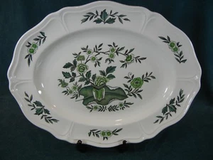 Wedgwood Green Leaf TK436 Queen's Shape 13 3/4" Oval Serving Platter - Picture 1 of 1