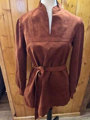 Винтажная замшевая блузка с поясом Mollie Parnis 1960-е - Изображение 1 из 4