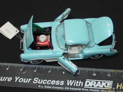 Franklin Mint 1:24 1956 Chevrolet Corvette кабриолет с жесткой крышей почти как новый/новый - Изображение 1 из 4