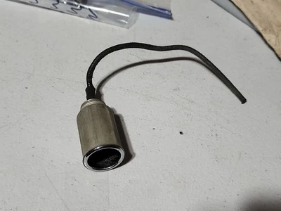 Conjunto de estuche y carcasa de encendedor de cigarrillos Chevrolet años 50 vintage usado Foto 1 de 4