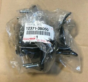 Genuine Lexus LS460 2007-2012 Gear Transmission Mount Insulator 12371-38050 OEM - Picture 1 of 7