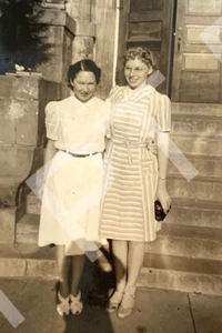 Vintage Original Photo Pretty Young Girls Fashion Dressed Cute Outfits 1940s - Picture 1 of 4