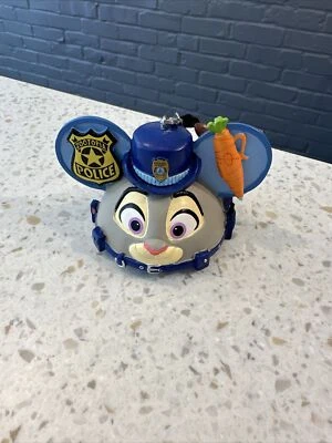Judy Hopps Zootopia Personaje Disney Oreja Sombrero Adorno Pintado a Mano Foto 1 de 3