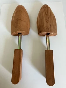 Pair/2 Shoe Cedar Wooden Stretcher Shaper Tree XL, Extra Large - Picture 1 of 5