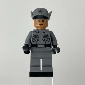 LEGO First Order Officer Minifigure 75101 sw0670 Star Wars - Picture 1 of 2