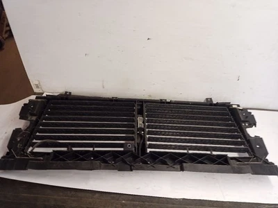 Upper Active Air Shutter from 2020 GMC Sierra Denali 1500 3.0L Diesel 12165900 - Image 1 of 4