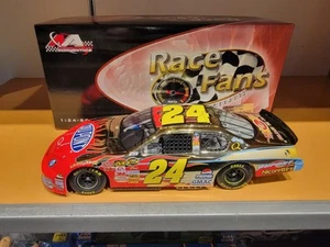 2007 AUTOGRAPHED Jeff Gordon #24 Dupont/'57 Chevy Tribute - 1:24 Race Fans Only - Picture 1 of 8