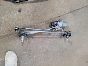 Windshield Wiper Motor Fits 19-23 FORESTER 2004523 - Picture 1 of 14