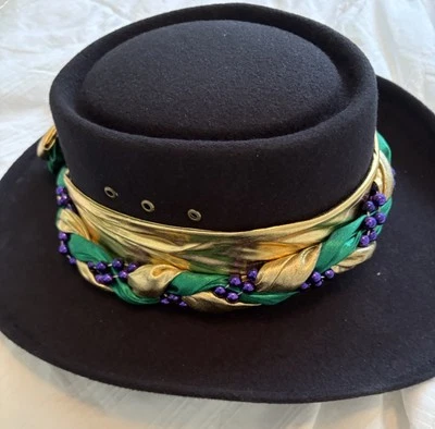 Sombrero Fedora de fieltro Mardi Gras Foto 1 de 4