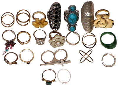 Lot Of 21 Rings Rhinestone Silver Gold Plated Gem Flowers Cross Arrow Womens - Image 1 of 4