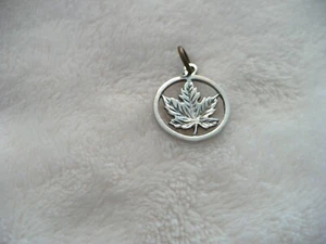 B5 - DE COLECCIÓN CHARM ESTERLINA (FIRMADO) HOJA DE ARCE #186 - Imagen 1 de 9