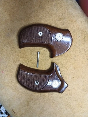 Smith & Wesson S&W J Frame Round Butt Grips by Sile & Screw-Nice-J20 - Image 1 of 4