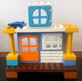 Lego Duplo 10827 Beach House - Just part of the set as shown