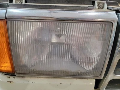 Farol direito do passageiro com acabamento cromado compatível com 87-91 BRONCO 554962 - Imagem 1 de 4