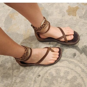 Chaco Brown Leather Gladiator Sandals Size 8M Braided Ankle Strap Zip Back - Picture 1 of 9