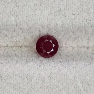 Natural Ruby 0.36 cts , 4.01x3.95x2.54mm,  AIG certificate - Picture 1 of 11