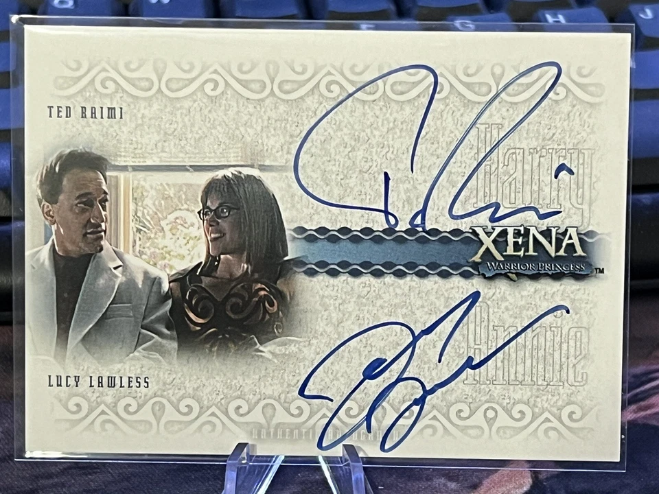 XENA QUOTABLE DUAL AUTOGRAPH CARD  LUCY LAWLESS & TED RAIMI - Image 1 of 2