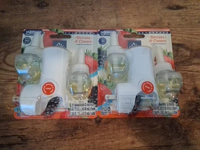Lot Of 2 Glade Plugins Warmer W/ 2 Refills Berries & Cream Scented Oils NWT