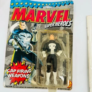 1993 Toybiz Marvel Super Heroes The Punisher w/Cap Firing Weapons Action Figure - Picture 1 of 6