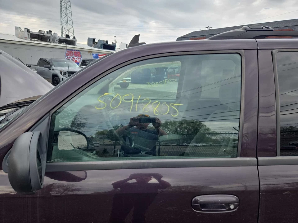 Front Door Glass/window TRAILBLAZER Left 02 03 04 05 06 07 08 09 Foto 1 de 1