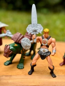 Konvolut 8 HE-MAN Masters of the Universe Figuren - Skeletor Beastman Orko 2003 - Bild 1 von 17