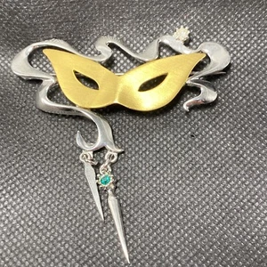 JJ JONETTE Masquerade Mask Brooch Pin Gold Tone Pewter Dangles B12D - Bild 1 von 10