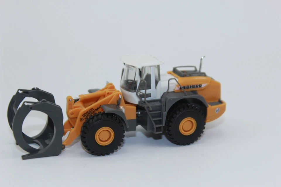 Herpa 306843 Liebherr Loader L580 Loghandler for Kurzholz H0 1:87 New IN Boxed - Image 1 of 4