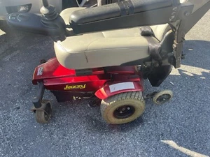 jazzy power chair - Picture 1 of 4