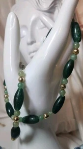 Emerald Green Opal VINTAGE ART DECO BAKELITE NECKLACE Large Marble Bead Barrel - Picture 1 of 9
