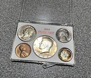 1964 Mint Set D Rare Small in Plastic Box L on Penny Edge