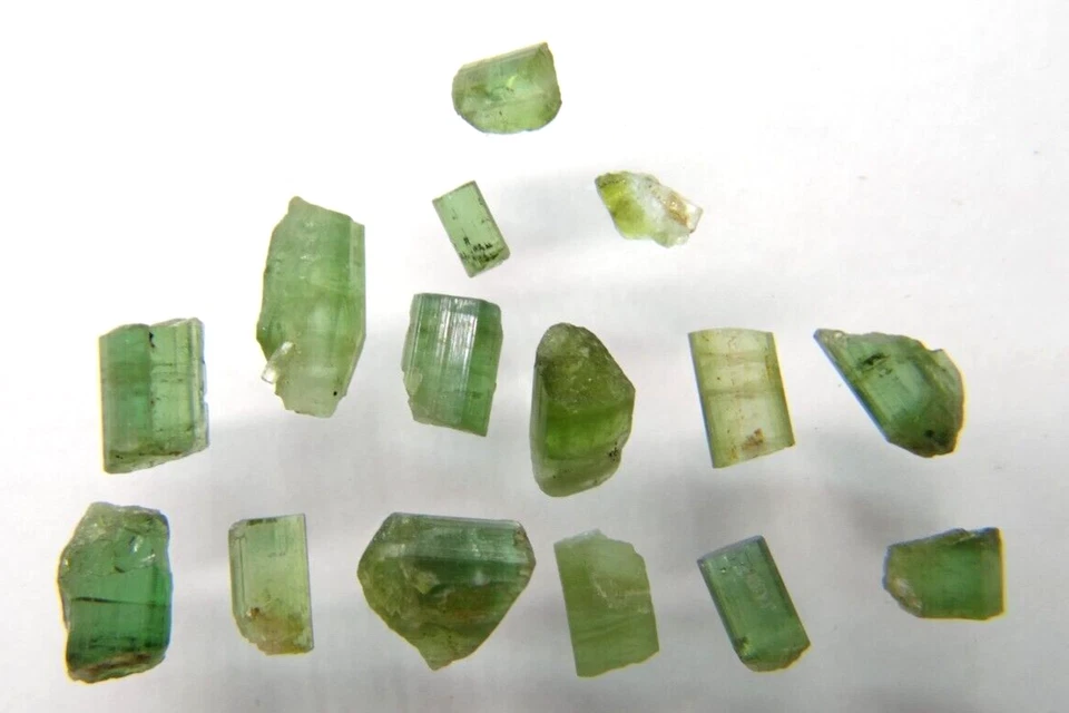 A-1 Turmalina Natural Verde Áspero 17.55ct Extraída en Brasil Foto 1 de 1