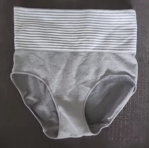 SKINNYGIRL GRAY SMOOTHER AND SHAPER PANTY, SIZE S - Picture 1 of 3