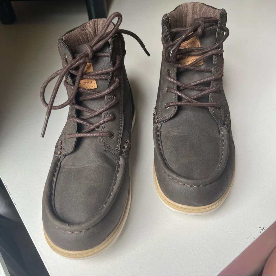 Levi's 501 Boys Size 5 High Top Lace Up Suede Boots Shoes Dark Brown - Image 1 of 4