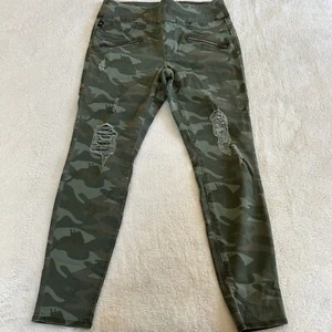 Rock & Republic Size 14 Pull-On Rx The Slimming Denim Cure Legging Jean Camo - Picture 1 of 7