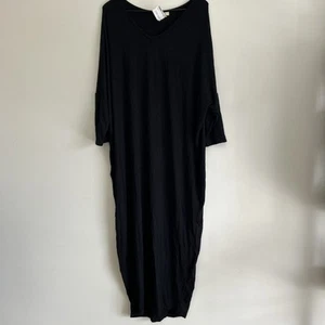 Narava Hawaii Designer Dress - 52 Inches - Picture 1 of 8