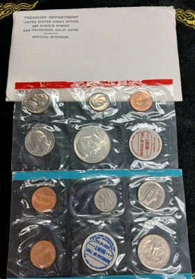 1970 US Mint Treasury Department 40% Silver Mint Set small date  TP 10327 - Image 1 of 4