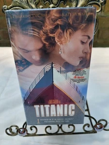 New Sealed Titanic Double VHS - Picture 1 of 5