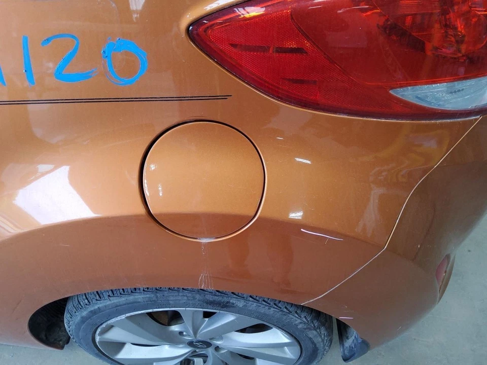 VELOSTER  2016 Fuel Filler Door 438373 Foto 1 de 1