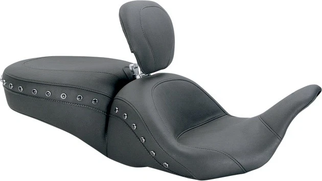 Mustang LowDown Touring Seat with Driver Backrest w/Black Studs #79705 — 第 1/1 张图片
