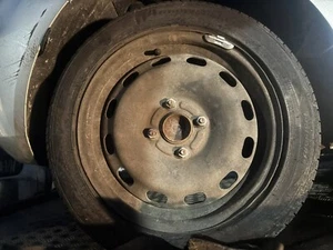 Ford Fiesta 15" 195-50-15 Lenkrad mit gratis Reifen wie abgebildet - Bild 1 von 1