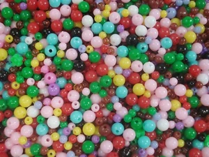 Beads 4/6mm Round Plastic Mix Cols 25g DIY Jewellery Bracelets - Imagen 1 de 2