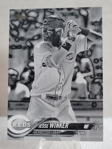 2018 Topps - Negative #581 Jesse Winker in NM Condition - Picture 1 of 2