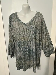 NWT cj banks Green Multi V-Neck Stretchy Top with 3/4 to Long Sle Plus Size 2X - Picture 1 of 2