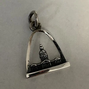 Vintage Sterling Silver St. Louis Gateway Arch Charm FREE SHIPPING! - Picture 1 of 4