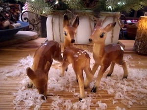 VTG Fine Collectibles Triplets Spotted Fawn Molded Plastic Figurines HONG KONG - Bild 1 von 15