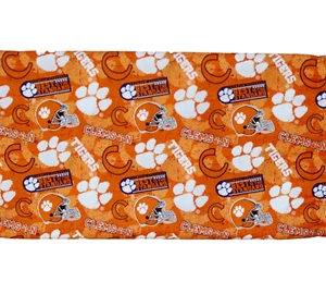 Clemson Tigers ~ Paw Print Pattern College Cotton Fabric 1/4 Yard 9” X 44” - Picture 1 of 24