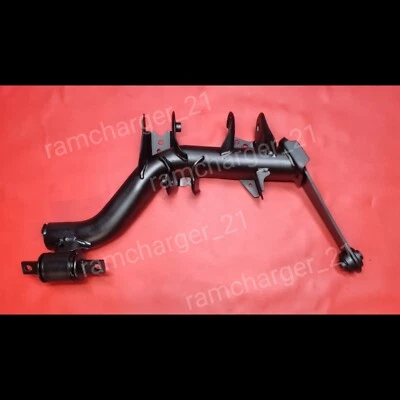 HONDA ELEMENT 03-06   Rear Right Lower Control Arm - Image 1 of 3