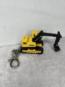OFFICIAL Tonka Mighty Construction Back Hoe Crane Die cast Keychain TOY 1998 - Picture 1 of 8